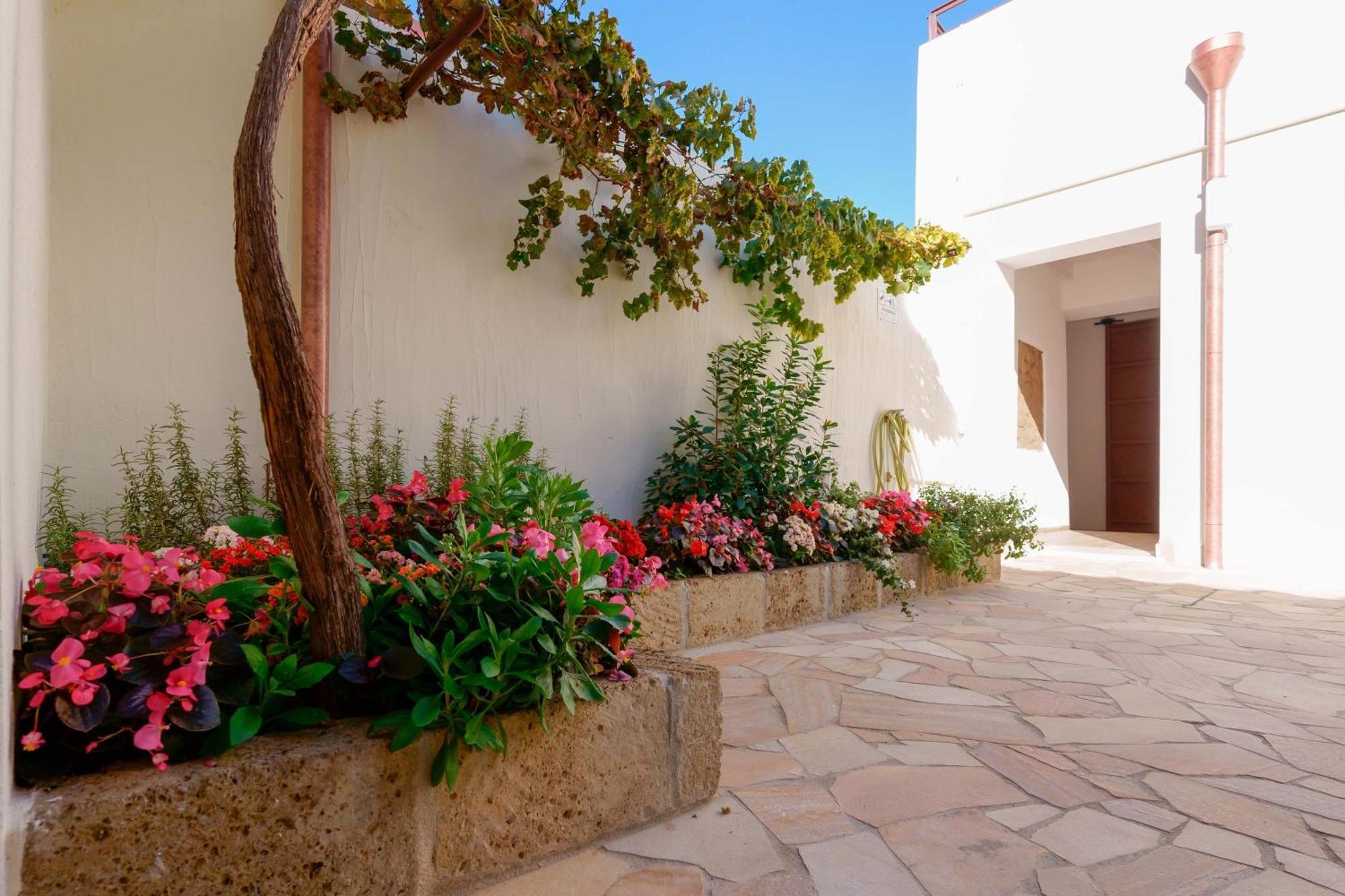 Guest House Deidda - Ts Rooms B&B San Sperate Buitenkant foto